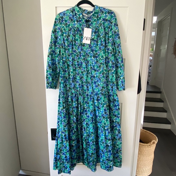 Zara Dresses & Skirts - Zara Floral Print Dress - Large